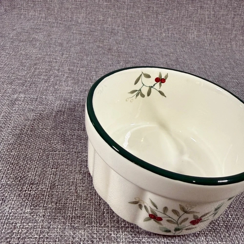 VTG Pfaltzgraff Winterberry Ramekin Dish 4.5